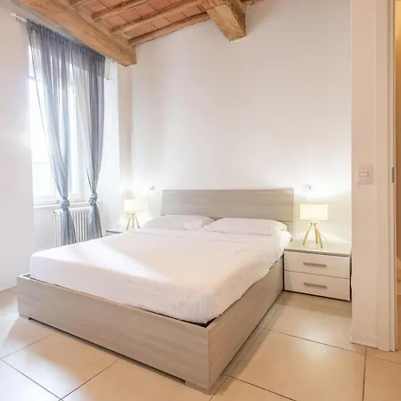Fabretti - Modern & Elegant 2-bedroom Downtown Retreat Apartment *