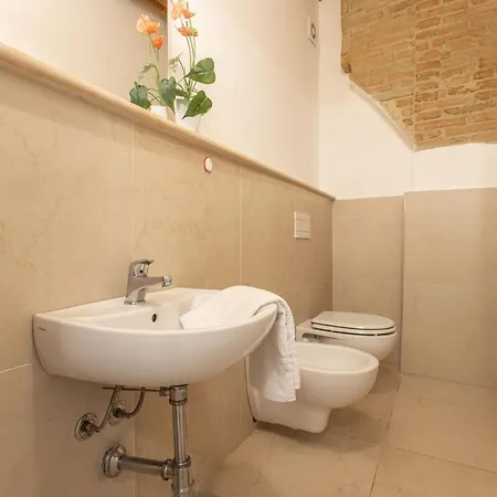 Apartment Fabretti - Modern & Elegant 2-bedroom Downtown Retreat Perugia