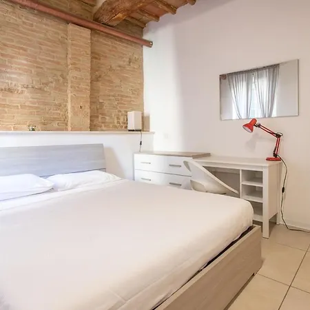 Fabretti - Modern & Elegant 2-bedroom Downtown Retreat