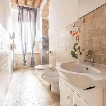 Fabretti - Modern & Elegant 2-bedroom Downtown Retreat Apartment Perugia