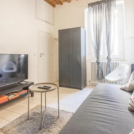 Fabretti - Modern & Elegant 2-bedroom Downtown Retreat *